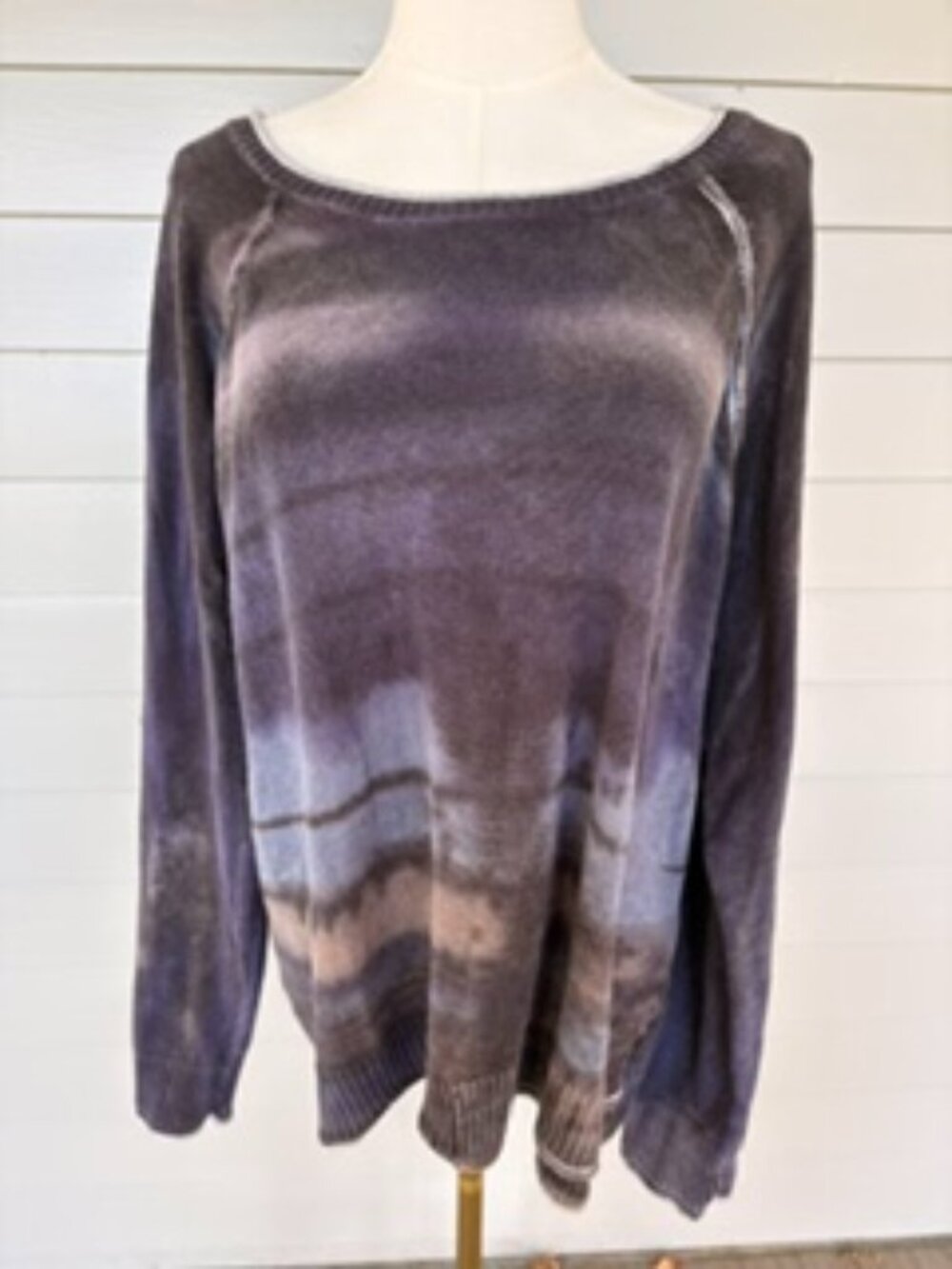 Democracy Round neck Sweater